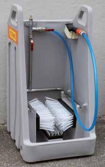 integral tray to collect dirty water and enable disposal with 1 ½" connection PE Boot cleaner Designation Dimensions cm (l x w x h) Weight