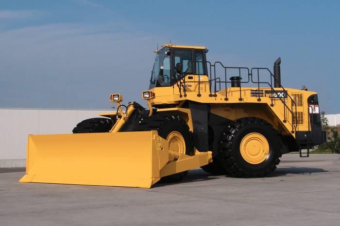 Introduction of Product Introduction of Wheel Dozer Model WD600-6 Keiichi Mokka Kaichi Endo A new Wheel Dozer Model WD600-6 fully meeting the Tier 3 emission regulation has been developed as a model
