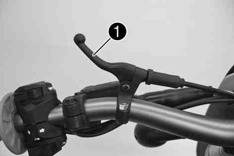 B00001-10 (All 250/300 models) The clutch lever is fitted on the left side of the handlebar.  B00009-10 5.