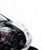 Nissan LEAF has no gears and has 100% torque available straightaway for a smooth, responsive and near-silent getaway.