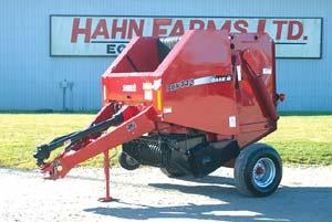 FORAGE EQUIPMENT CIH 8725 harvester, 2 row corn & hay head Dion 1016 forage wagon 2 - NH 38 crop chopper