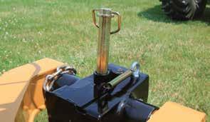 The Q3 Cutter Bar is a modular shaft-driven cutter bar that helps to maximize productivity by making the mower more fuel-efficient with minimal gear-togear interface, requiring less horsepower than
