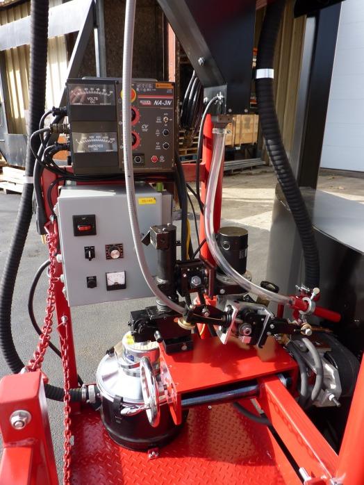 Specifications LW-Automatic Girth Welders Includes Operator's Platform with seat Wire Feeder and Control Power Source Vertical Adjuster Horizontal Adjuster Adjustable Flux Belt Assembly Flux