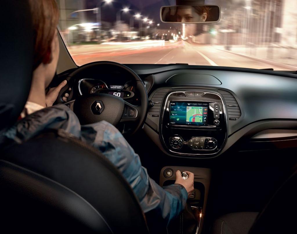 Touch and explore Renault Captur offers two fully tactile multimedia systems: R&Go, and R-LINK.