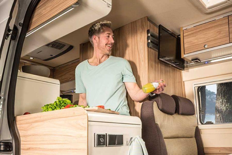 Kitchen workspace The compact kitchen unit in the HYMERCAR Grand Canyon S gives you all the space you need to prepare delicious meals.