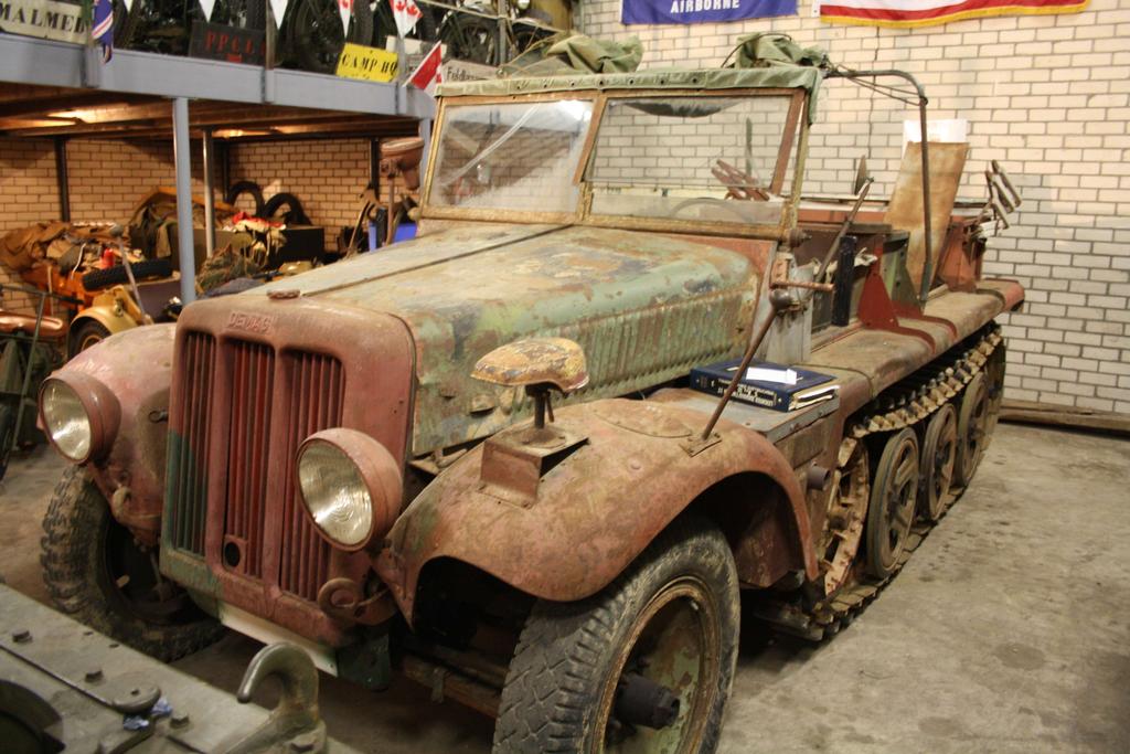 vehicle is awaiting restoration in Czech Rep. Walter Schwabe, November 2016 SdKfz.