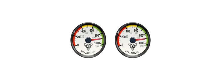 Because the service brake system has two independent circuits, there are two gauges on the dashboard, that is, one for each