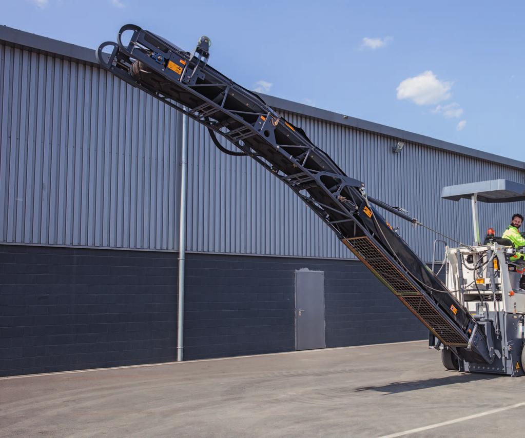 18 19 Getting rid of the milled material quickly EFFICIENT REMOVAL OF THE RECLAIMED MATERIAL The powerful loading conveyor is yet another outstanding feature of the W 100 H and W 130 H cold milling