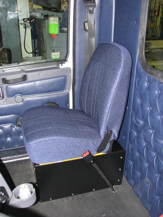 282-083/760-294 One Person attery ox Seat Description Dimension etween Seat ase 34.
