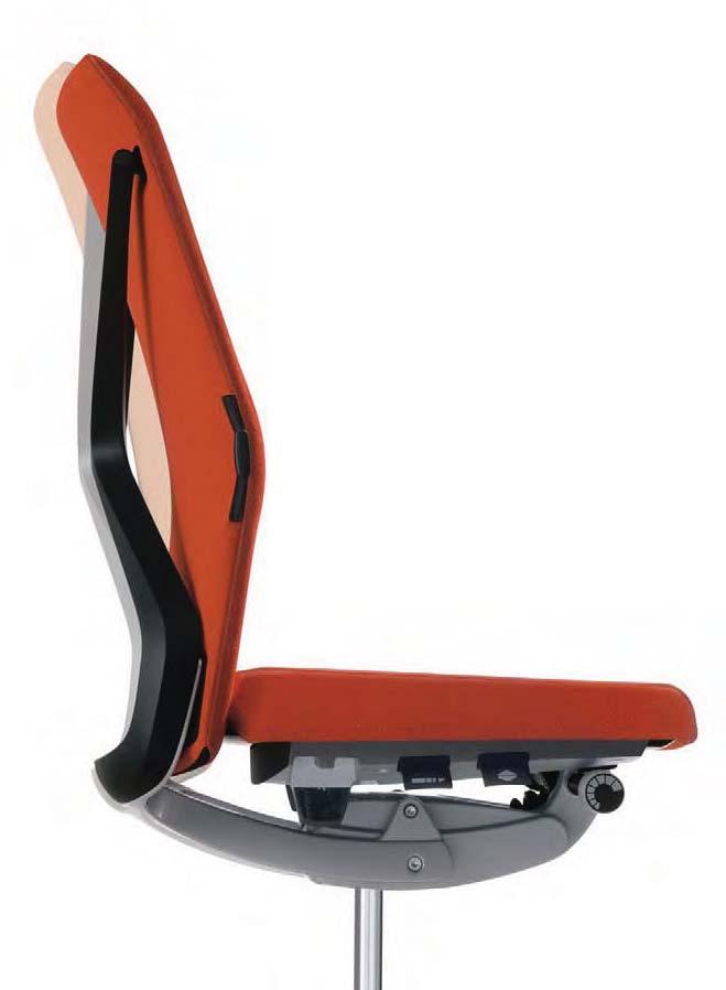 Unique to crossline: The backrest structure is suspended by means of an upper swivel joint and lower sliding bearing, with the result that
