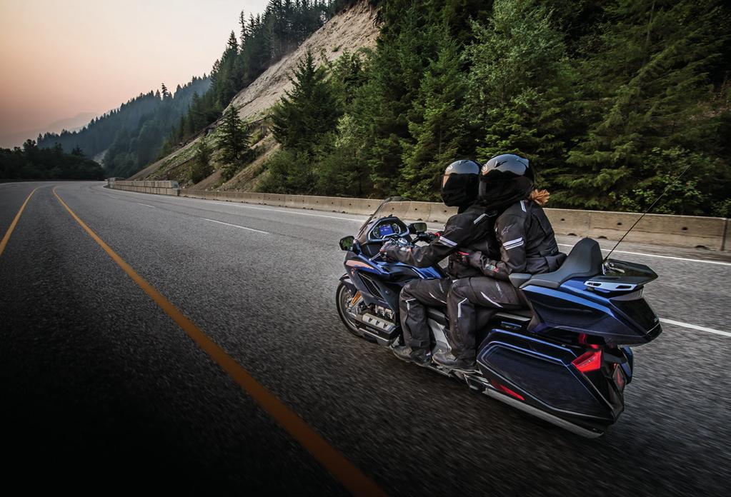 RIDE MODES / Gold Wing engines offer a wide range of user-friendly power, but now you can even choose between four ride modes (Tour, Sport, Rain, and Economy).