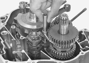 CRANKCASE/CRANKSHAFT/TRANSMISSION/BALANCER Apply molybdenum oil solution to the shift fork shaft outer surface and insert it through the shift forks into the right crankcase.