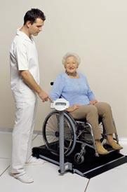 With the integrated pre-tare function, the net weight of the wheelchair user is determined in seconds utilising internal