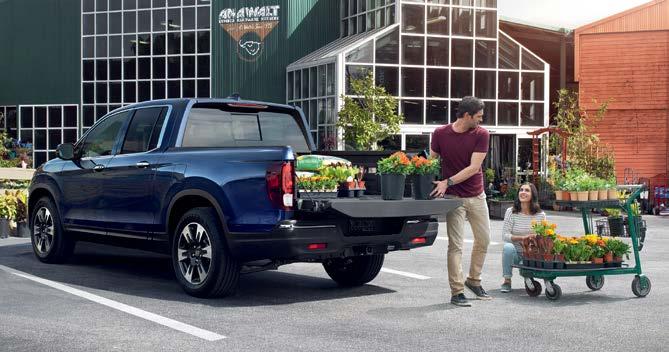 INNOVATIVE FEATURES: LOADED WITH SMART THINKING IN-BED TRUNK The Ridgeline is the