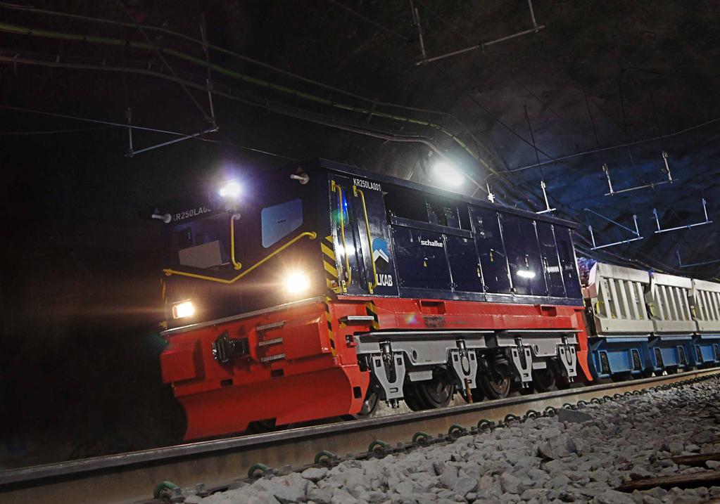 1 SCHALKE MINING LOCO- MOTIVES Extremely tough conditions prevail wherever the mining locomotives from Schalke are in use mostly in roundthe-clock operation.