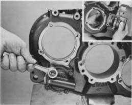 splitter cylinder cover and gasket from the auxiliary section case. 2.