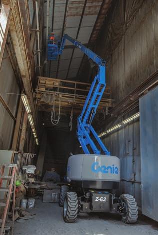 Excellent Positioning Meets Superior Handling Genie engine-powered articulating Z -boom lifts provide lifting versatility with a stunning combination of up, out and over positioning capabilities and