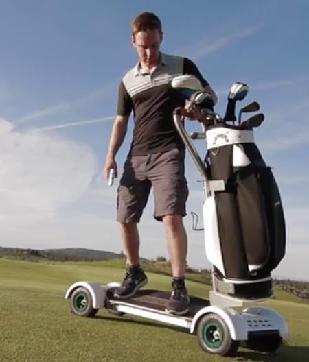 6.3.4 First Use Before turning on the GolfBoard or remote, ensure the accelerator trigger is functioning without obstruction and moves smoothly.