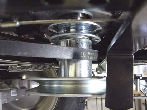 Activate the parking brake 4. Remove the tension pulley for the clutch. If necessary Note!