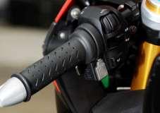 APRC version ATC Aprilia Traction Control Increases control in the event of sliding when exiting a curve Controls wheelspin (SLIP) under acceleration (uses the bank angle and other parameters) The