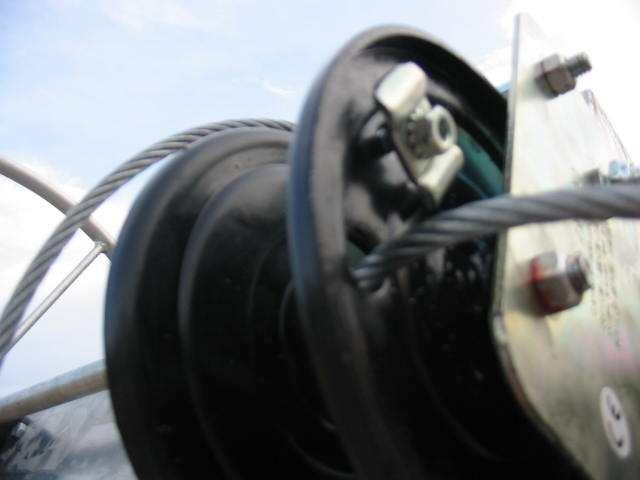 Before attaching cable to winch stretch it out to check for any kinks and to make sure it s not tangled.