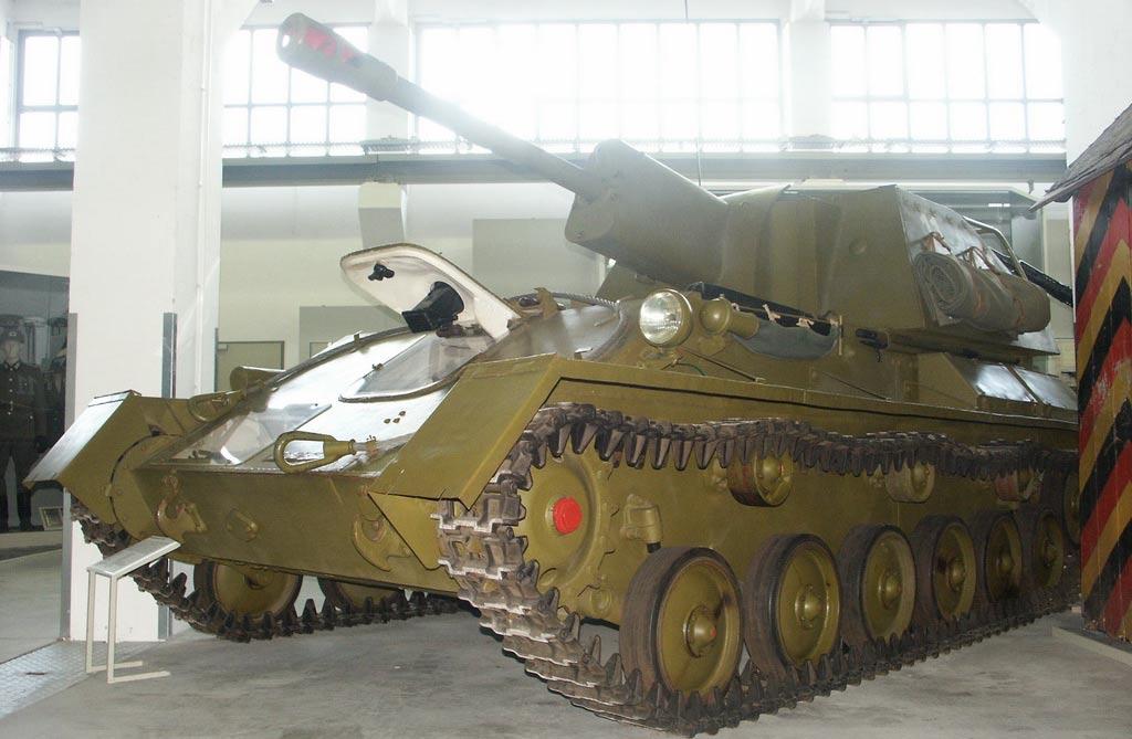 com/photos/massimofoti/5596817045/in/set-72157626270470716 SU-76M Bovington Tank Museum (UK) This tank was captured by the