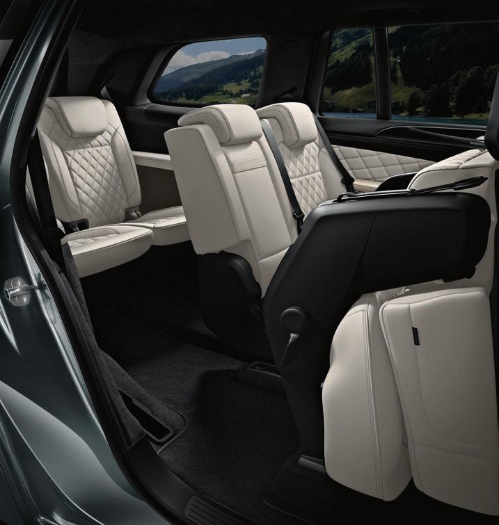 Mercedes-Benz engineers have fully prepared the versatile cabin to let you be more spontaneous.