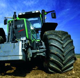 OPTITRAC DT8 28 R 1W Radial Agricultural Traction Drive 29 Features & Benefits Super-Volume tyre for high loads and flotation Strong carcass: high load carrying capacity and stability Size