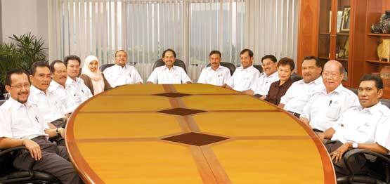 Members of Management Committee of Padiberas Nasional Berhad from left to right Haji Hamim Bin Yusuf Haji Miptah Bin Rohsin Mohd. Hussin Bin Ismail Mohd.