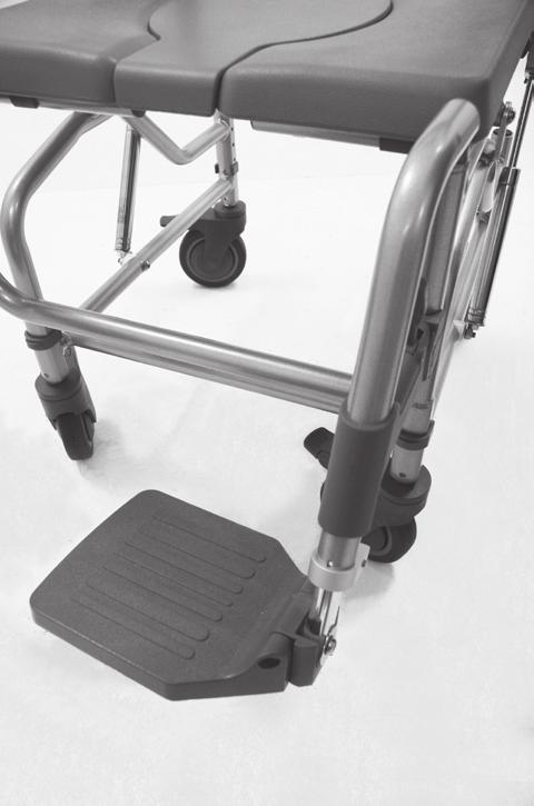 Before moving the chairs, ensure the brakes have been released. Daily, before use, check the effective operation of the brakes, castors and wheels.