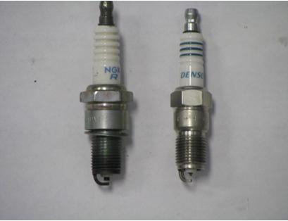 Figure 8: J-type spark plugs with thick and thin electrodes. The performance of the ignition system can be evaluated by measuring the spark energy.