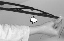 Wiper Blade Element Replacement To replace the wiper blade element, follow these steps: 1. Locate the heel end of the wiper blade assembly that has the two notches held by the wiper blade claw. 3.