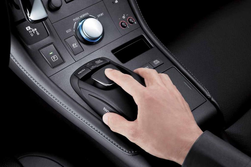 CONTROL WITH A HUMAN TOUCH DUAL-ZONE COCKPIT, REMOTE TOUCH The beautifully finished dashboard of the CT 200h is divided into two distinct zones.