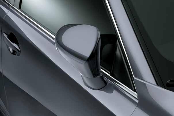 (Optional) LEXUS PARKING ASSIST SENSOR Discreetly located in the front and rear bumpers, the sensors