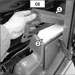 - Adjust if necessary. - Press and release the brake pedal, then release the parking brake, putting it in position B (fig. C5).