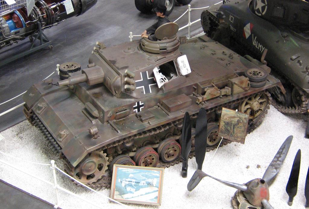It was issued to a Tiger I heavy tank battalion, the 501st Schwere Panzer Abteilung and shipped to Bizerta in Tunisia in January 1943.