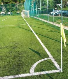 REFERENCE Nogometno igrišče Brinje Grosuplje Sistem Mapesoil nova tehnologija za izvedbo igrišč z umetno travnato površino Nogometni klub Brinje je bil v Grosuplju ustanovljen leta 2003 z osnovnim