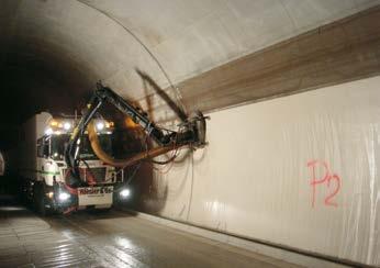 Zaščitni premaz poteka po celotni dolžini obeh cevi tunela v višini štirih metrov in je namenjen zaščiti betonske konstrukcije tunela pred prodiranjem škodljivih snovi ter neugodnimi vremenskimi