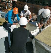 Ker je streha obtežena s prodcem (balastna), se je parcialno izvajalo teste vodotesnosti.