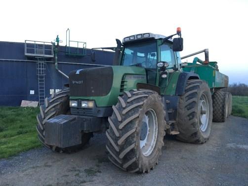 2 PTO S, NEW-520/85 R 42 DUALS, 420/ 90 R 28 FRONTS-ONLY 5900 ORGINAL HRS.; CASE IH 8920 TRACTOR, 4WD, CAH 18 SPD POW- ERSHIFT, 3 HYDS.