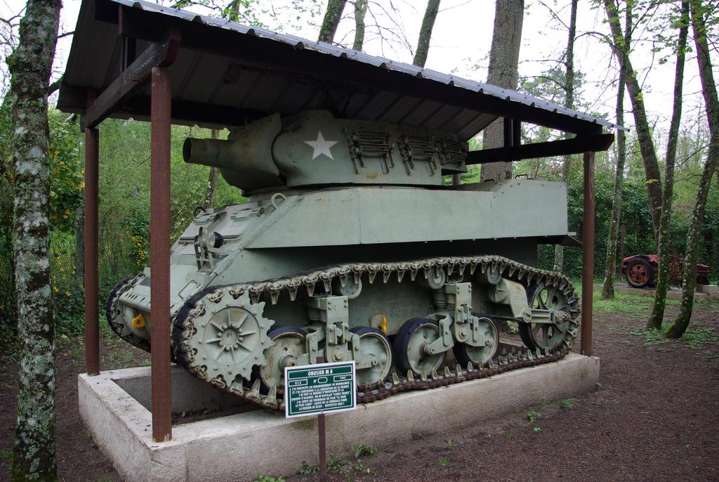 1944. It belonged to the Régiment de Marche des Fusiliers Marins, a unit that was part of the 2 nd French Armored Division Dutch.