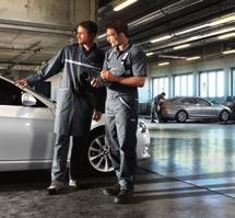 27 BMW Service Inclusive & Trackstar BMW Service Inclusive & Trackstar 28 BMW SERVICE INCLUSIVE & TRACKSTAR. BMW SERVICE INCLUSIVE. Package covering the following service items for a period of 3 years / 36,000 miles.