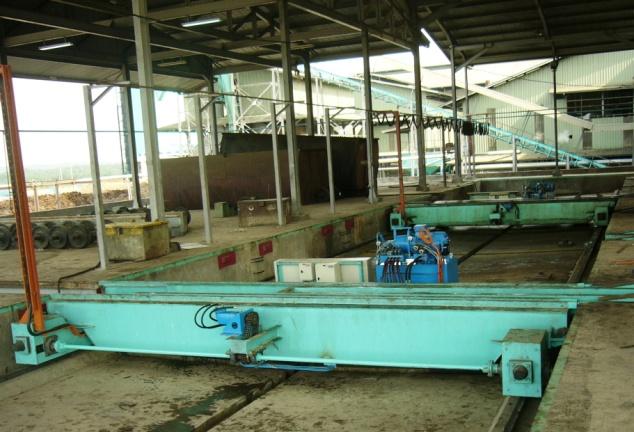 Transfer Carriage c/w Rotary Lock Hydraulic System is designed to provide a