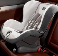 DUO plus child seat (A000 970 1100) > Optimum safety for children between the ages of around 8 months and 4 years (9 to 18 kg).