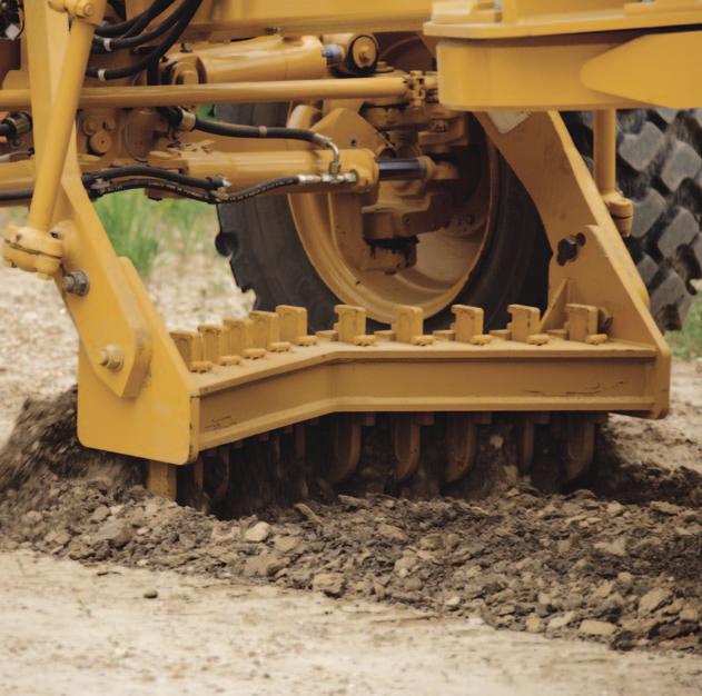 Front Mounted Groups A front mounted push plate/counterweight or front lift group are available. The front lift group can be combined with a front dozer blade or front scarifier for added versatility.