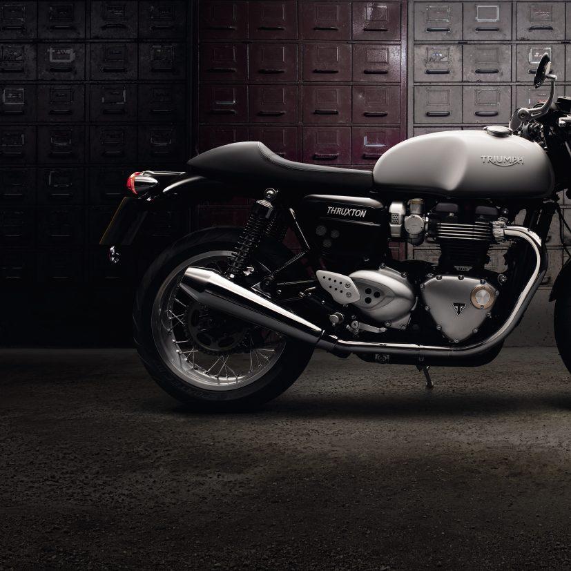 THE CAFÉ RACER REBORN The stunning new Thruxton delivers the power, performance, handling and capability to match its beautifully imposing styling and legendary name.