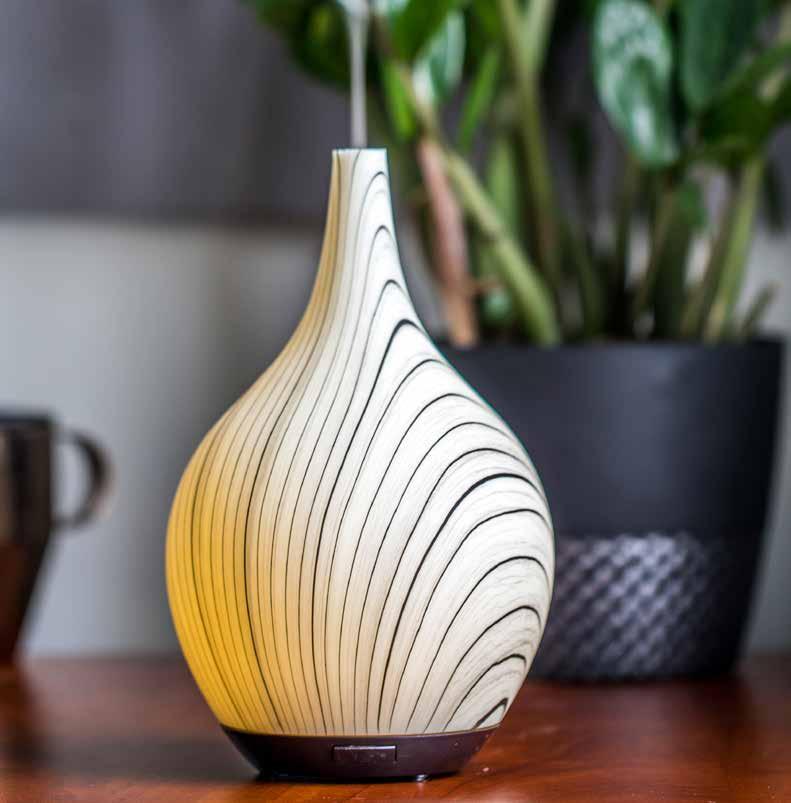 Strata ULTRASONIC ESSENTIAL OIL DIFFUSER Suggested Retail $60.00 Stacked parallel arcs offer an effortless, yet modern design sure to fit in with any décor.
