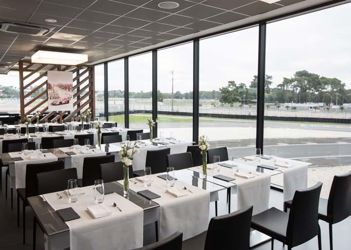 Le Maison Blanche restaurant Uses Seated dining, gala