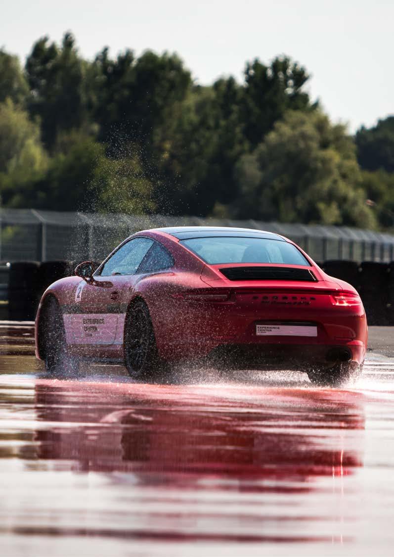 A 24-person programme Full day of activities (Maison Blanche circuit) 09:00-09:25 Reception at the Porsche Experience Center Paperwork Breakfast Group 1 Group 2 Group 3 Group 4 MORNING 09:30-09:55