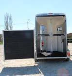 A front unloading ramp & a complete equipment for a simple use Huge tack room!